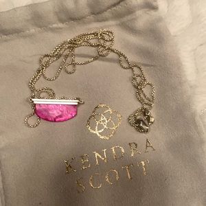 Kendra Scott necklace